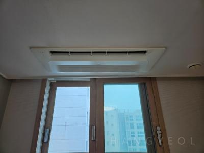 경기도 용인시 수지구 성복동 성복역롯데캐슬골드타운 시스템에어컨 실내기